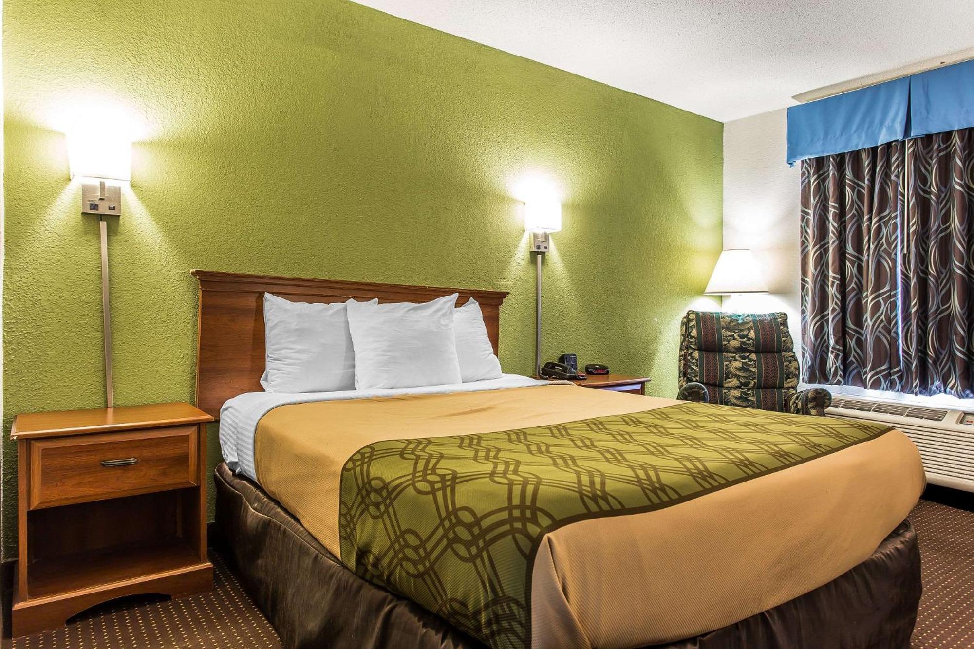 Econo Lodge Елизабет Сити Екстериор снимка