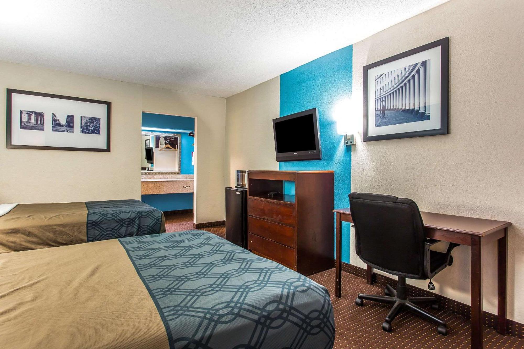 Econo Lodge Елизабет Сити Екстериор снимка