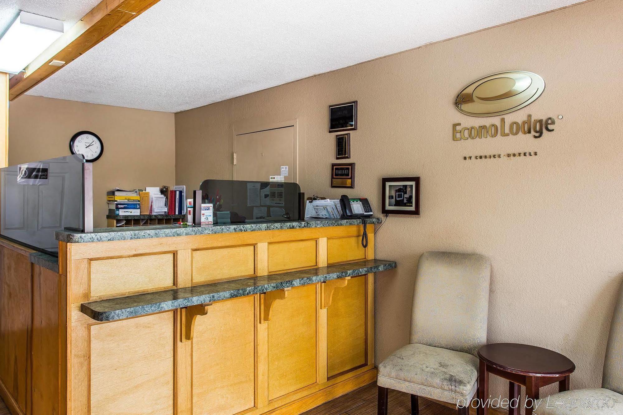Econo Lodge Елизабет Сити Екстериор снимка